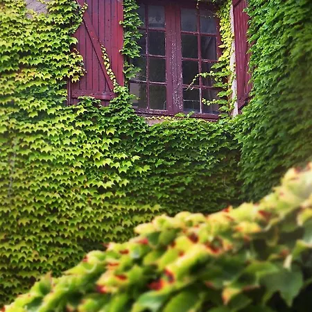 Logis Restaurant Le Du Roulier Hotel 3*