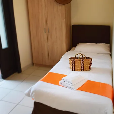 Logis Restaurant Le Du Roulier 3* Capendu