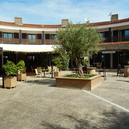 Hotel Logis Restaurant Le Du Roulier Capendu