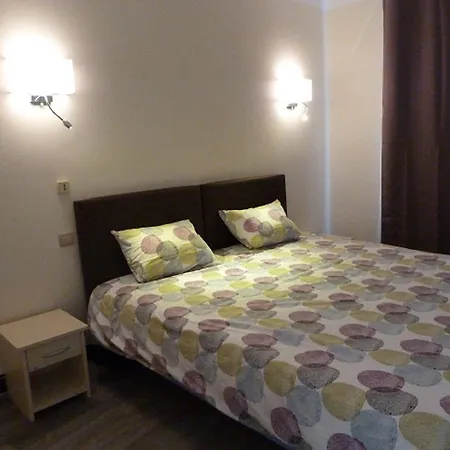 Ξενοδοχείο Logis Restaurant Le Du Roulier