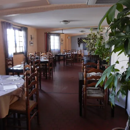 Hotel Logis Restaurant Le Du Roulier Capendu