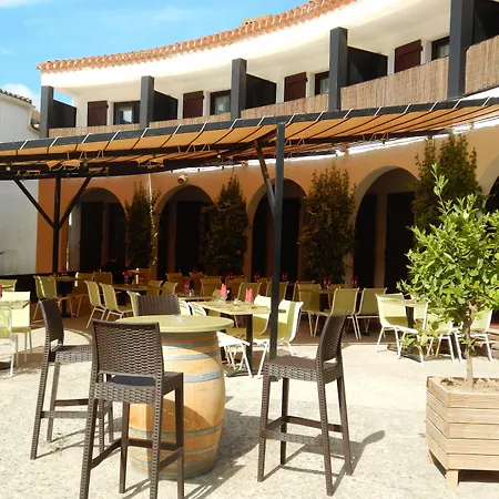 Logis Restaurant Le Du Roulier Hotel 3*
