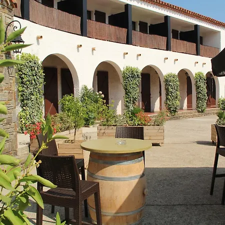 Hotel Logis Hotel Restaurant Le Top Du Roulier Capendu