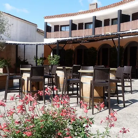 Hotel Logis Restaurant Le Du Roulier 3*